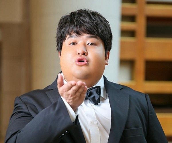 饰演过胖子的4位明星,前三位都是靠化妆,只有她是来真