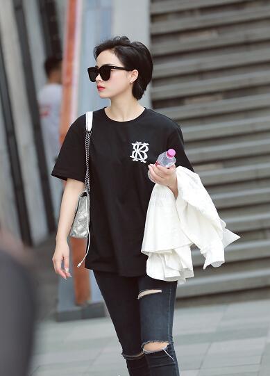 女生梳个背头也是有型到没朋友