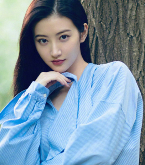 景甜清新文艺户外写真图片,甜美十分,可爱小仙女