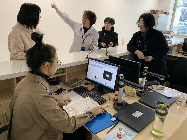 威海首家驻医院医保工作站试运行,16项业务一站搞定!图片