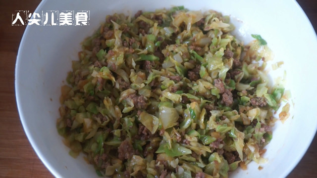 饺子馅怎么做才好吃,饺子调馅小诀窍-兴趣部落