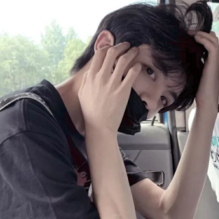 多听,少说,接受每一个人的责难,但是保留你的最终裁决.