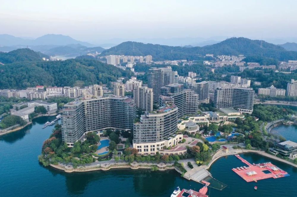 打卡千岛湖绿城蓝湾度假酒店,错峰出行享一线湖景,更有亲子度假新体验