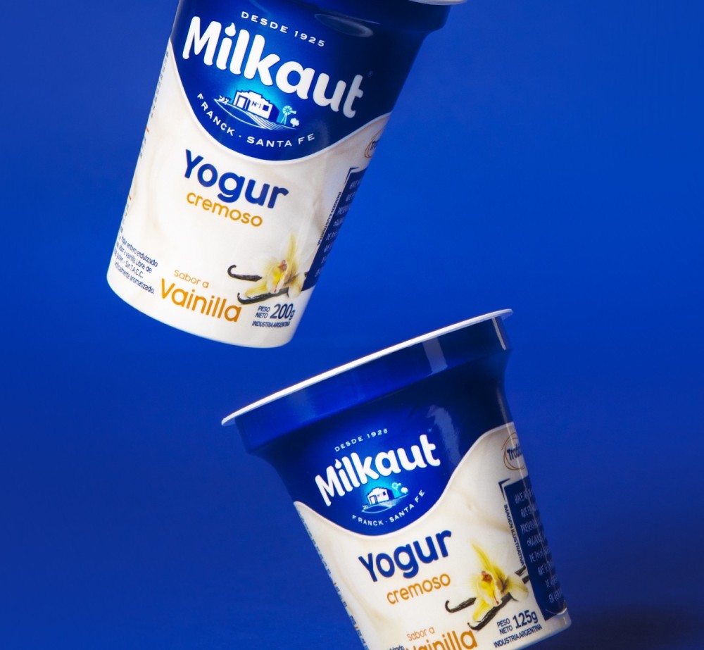 milkaut酸奶蓝色主题包装设计欣赏