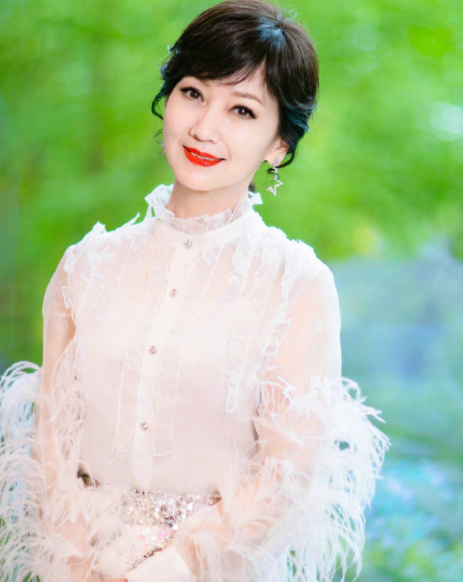 明星赵雅芝精美写真,恬静星星眼惹人怜,唯美清纯
