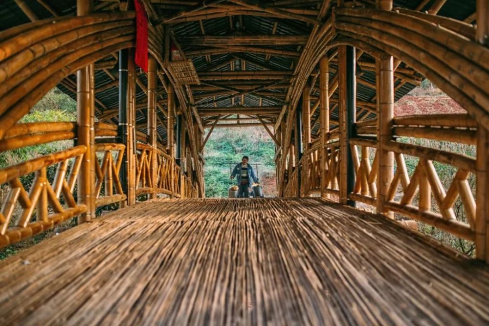 建筑系博士在重庆修了一座竹桥:为平民阶层做事,所学才有价值