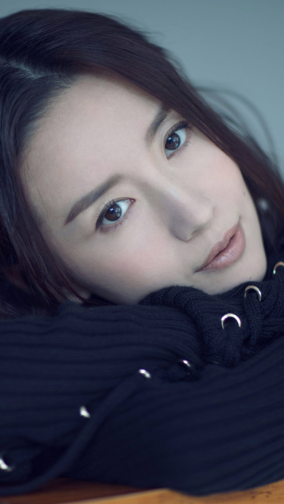 董洁精美壁纸:知性成熟典雅,好一个魅力女人