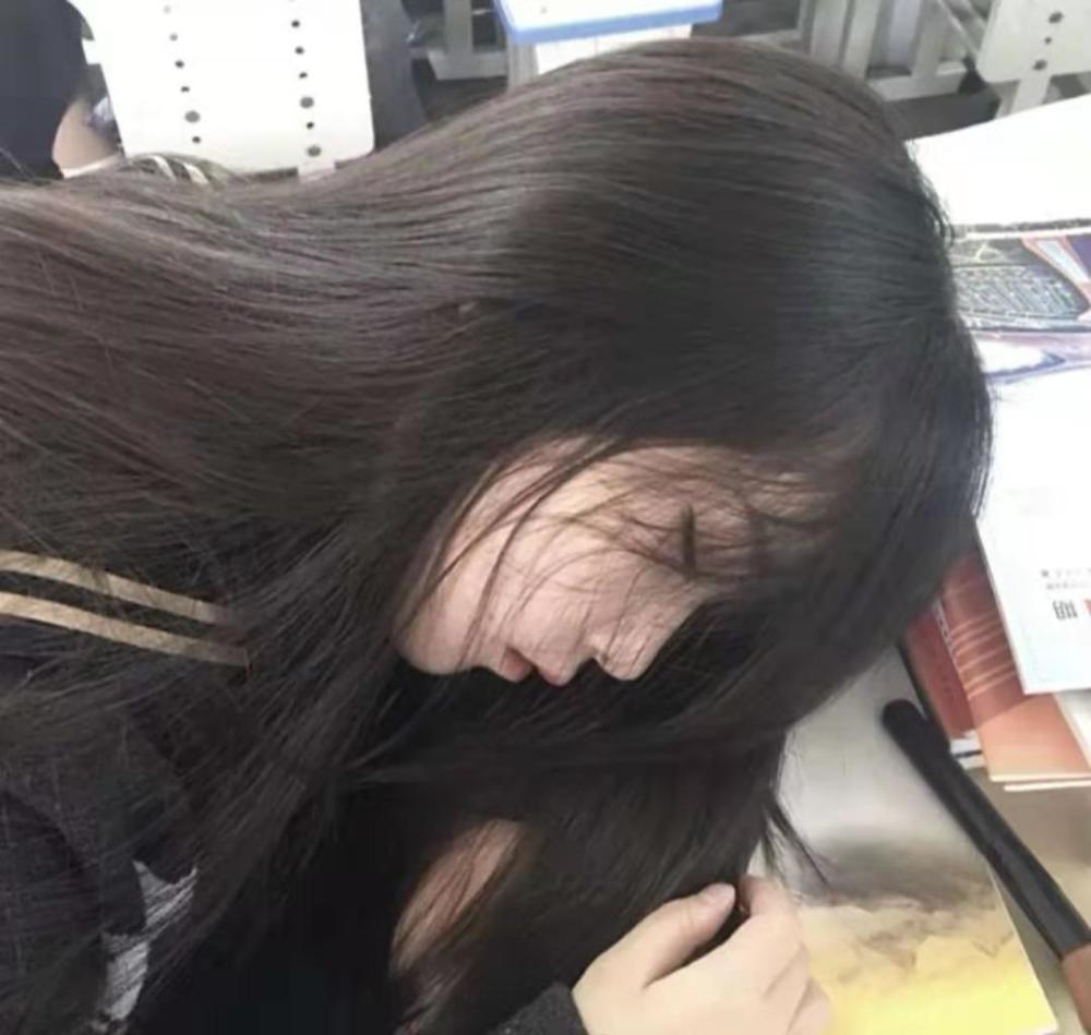 原宿风·至尊版·微丧女头:如果你不经意想起,别忘记我曾爱过你
