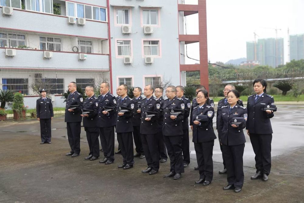 新源监狱积极开展警务礼仪训练