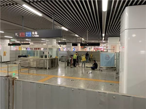 长沙地铁五一广场站站厅被围?不影响正常地铁乘坐