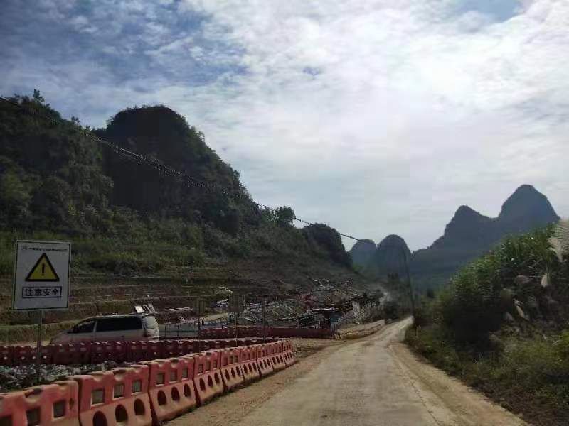 新柳南高速忻城果遂段已全面开工建设,迁坟户注意了