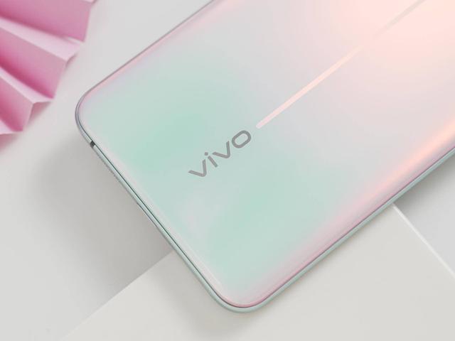 vivo s5菱形摄像头 全新配色,上演一场"时尚"的视觉盛宴