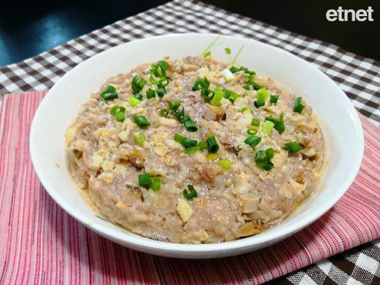 冬菇燕麦马蹄蒸肉饼