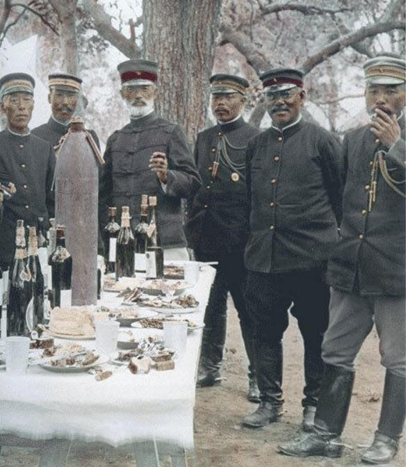 1904年,日俄战争老照片,日军动用攻城炮对付俄国军舰