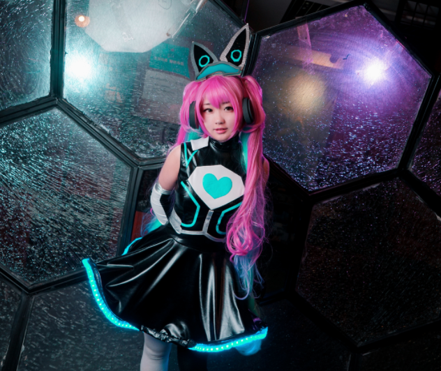 王者荣耀少女黑客安琪拉cosplay,可爱迷人的小姐姐