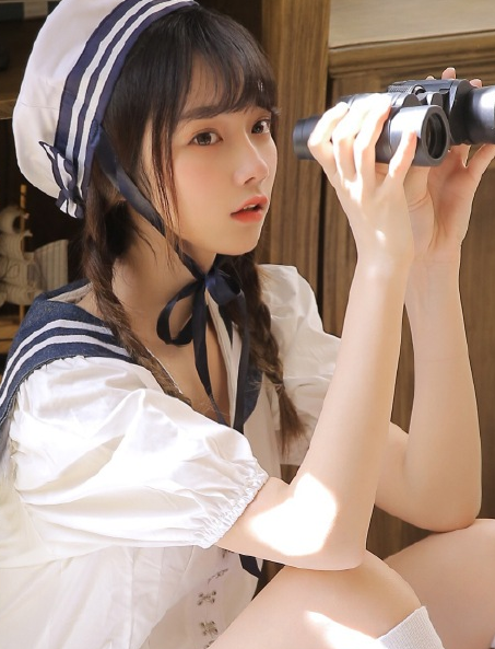 宋昕冉身穿水手服精美壁纸,婀娜多姿超凡脱俗