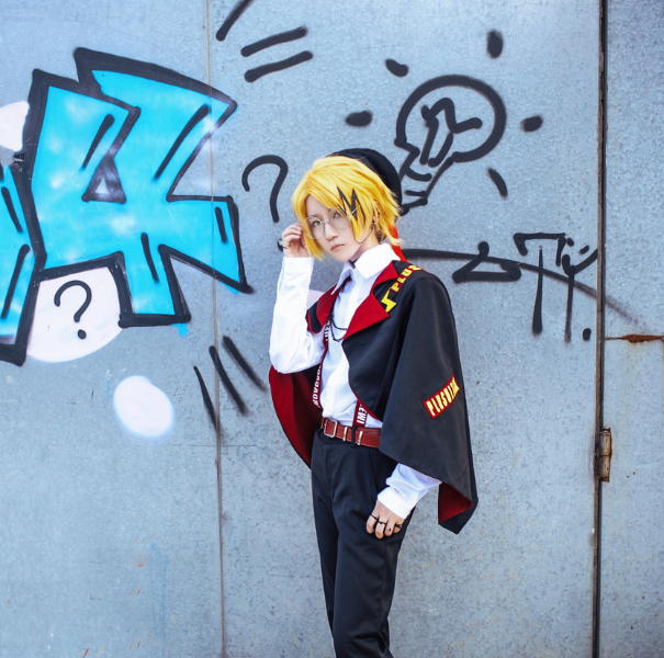 我的英雄学院上鸣电气cosplay,高冷帅气,玉树临风