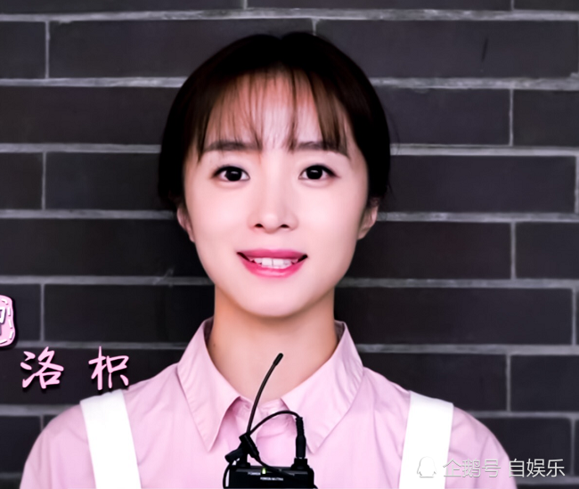 其实胡冰卿的长相和气质是十分符合民国剧的画风的,如果拍摄了,一定很