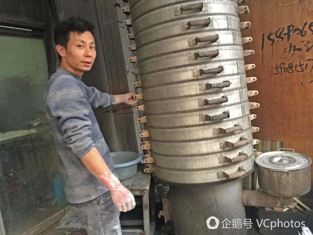 这家小店一天卖一万只馒头,远销北京广州,一年