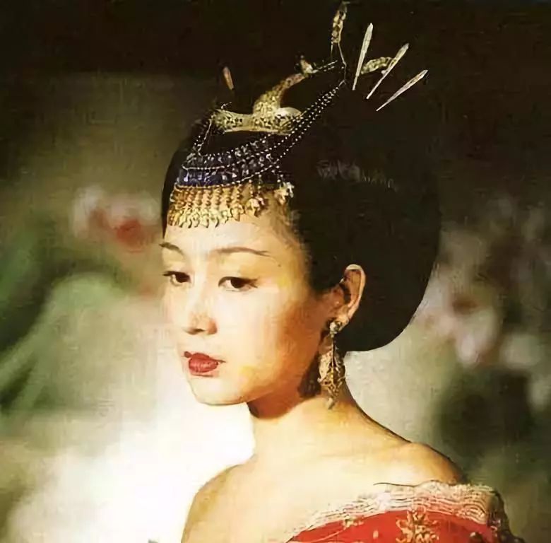 陈红青涩旧照曝光,少女时的她到底美到什么程度
