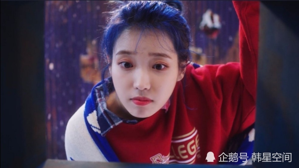 "屠榜精灵"iu李知恩,新专辑全曲占领排行榜,不愧是音源大雾