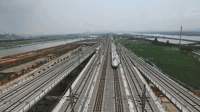 壁纸 大桥 道路 高速 高速公路 公路 桥 桥梁 桌面 400_225 gif