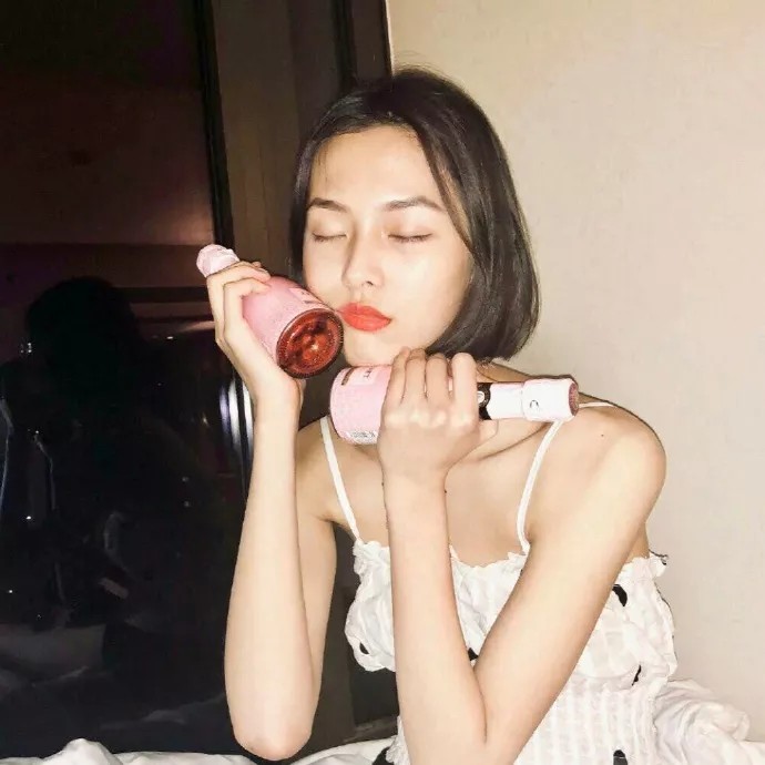 超火"温柔"女生头像:当你越把自己封闭起来,就越不可能得到幸福