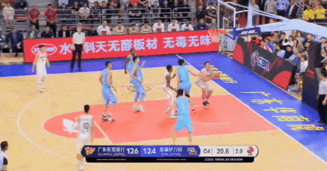 神仙打架的疆粤大战,只出场6分钟的万圣伟,才是cba最好的故事