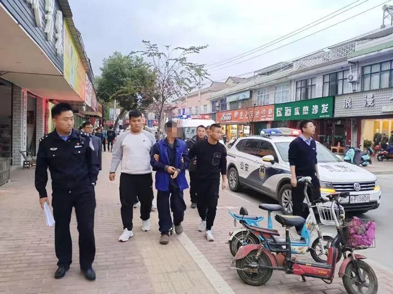 11月10日7时许,广德市公安局邱村派出所陆续接到群众报警称:邱村镇