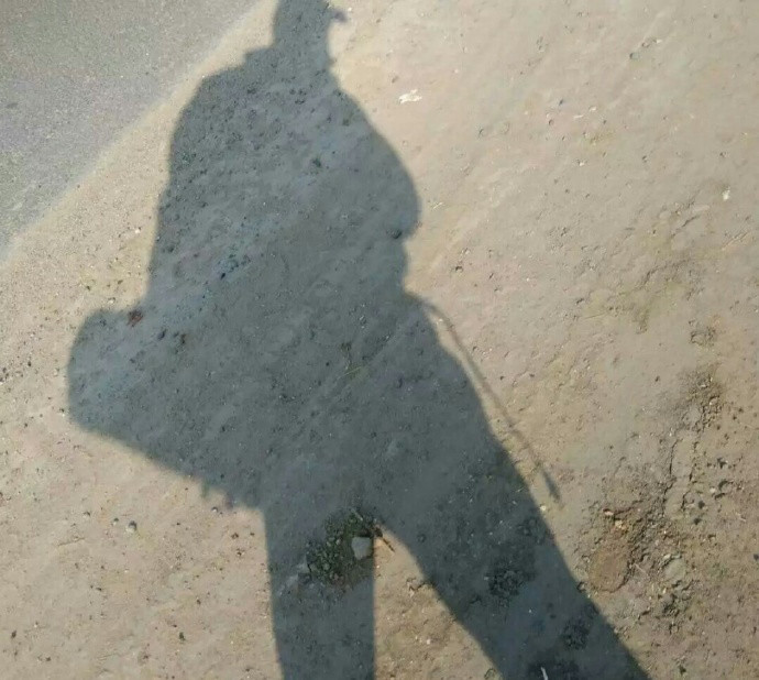 90后大学生徒步300公里回家过年