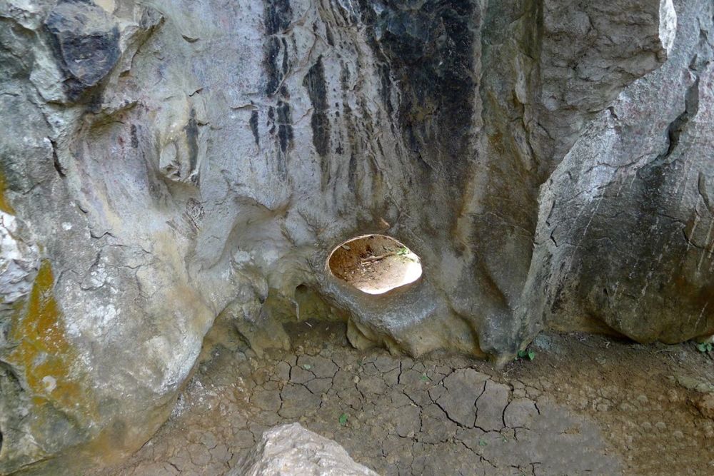天下第一奇观,孙悟空只能探出头的洞,世界上最小的石监狱