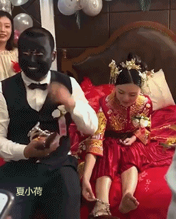 搞笑gif趣图如今伴郎不好当没才艺的只能靠体力