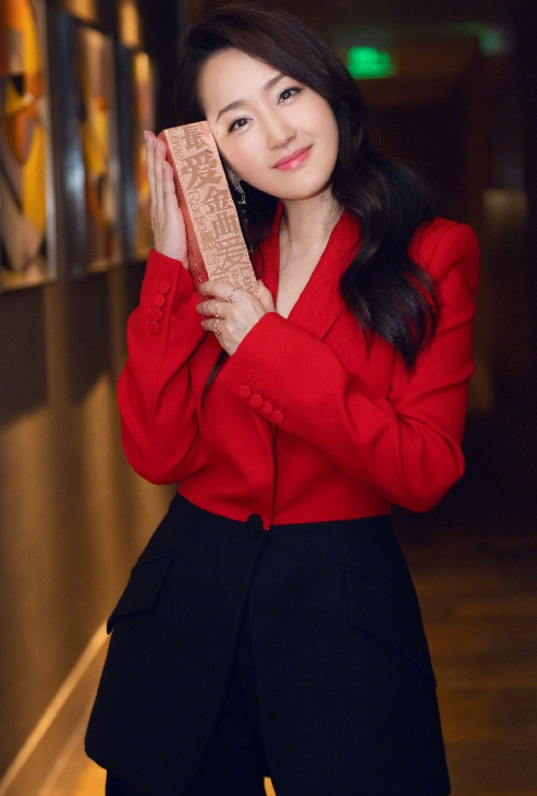就没有什么清纯玉女!杨钰莹未修图公开,衰老严重已经老太婆
