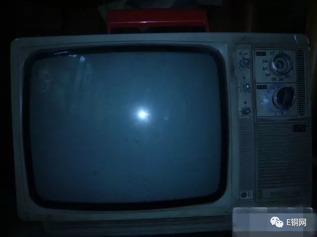 80年代记忆:那些年我们一起看过的黑白电视 你还记得哪一个?