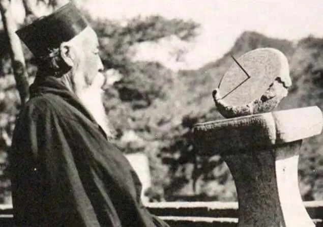 古代道士为什么喜欢远离闹市,在深山险峰中建道观