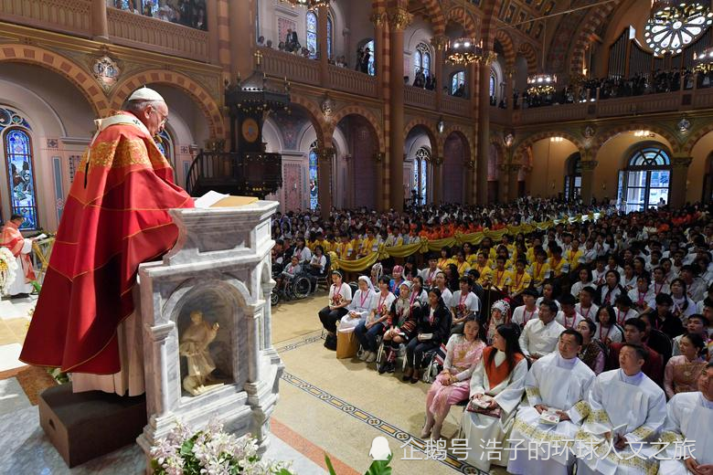 国际人文:世界基督教皇访问泰国,佛教与基督教首次碰面