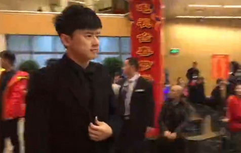 直击春晚后台：王凯、井柏然等现身(组图)