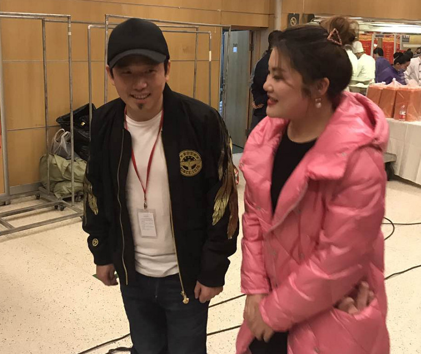 直击春晚后台：王凯、井柏然等现身(组图)