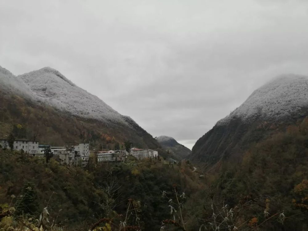 巫山县,艾承令,雪景,雨夹雪,巫山机场,竹贤乡