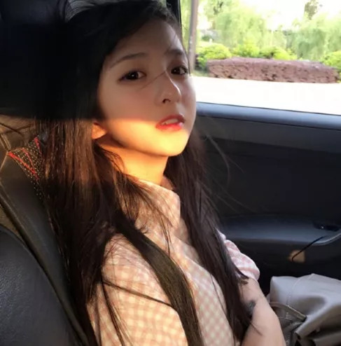 ins·伤感·女生头像:想起过去的点点滴滴,突然泪流满面