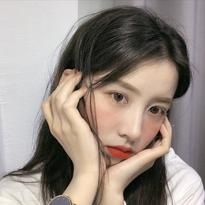超"治愈"女生头像:我们单枪匹马闯入这世间,只为活出属于自己的精彩