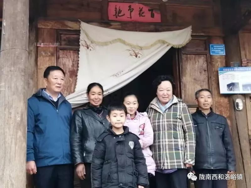 省政协秘书长陈伟,副秘书长张效林深入西和县洛峪镇调研脱贫攻坚帮扶