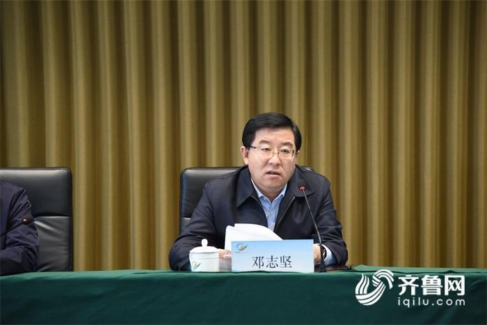 威海综保区工委副书记,管委副主任于明涛作动员讲话.