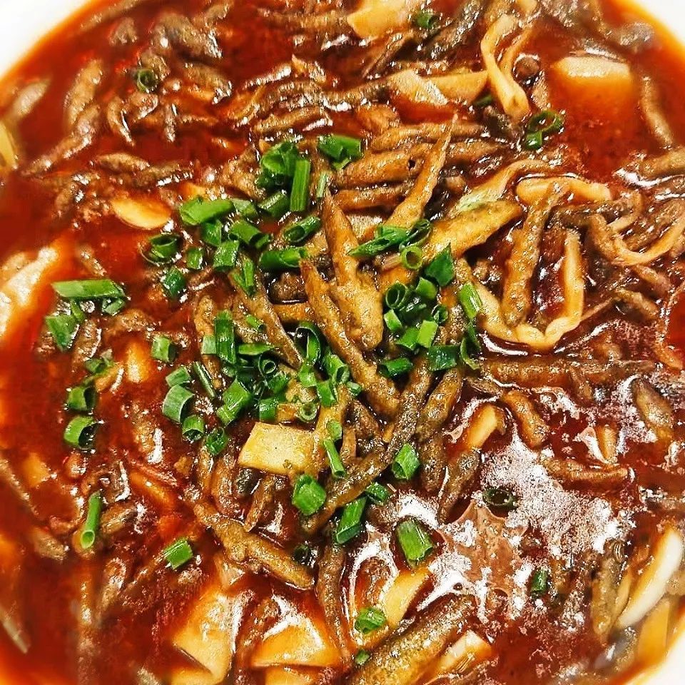 面片炖小鱼,吃出雄安味