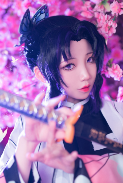 《鬼灭之刃》cosplay蝴蝶忍,仙姿玉貌端庄迷人