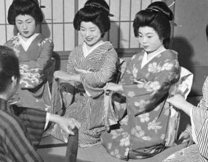 二战后 日本人口如何快速恢复到1亿 此法对日本女性如同噩梦 看点快报