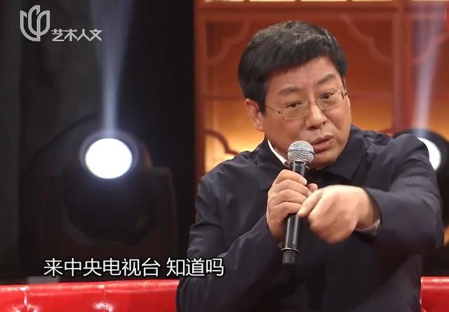 61岁李扬近照曝光,曾是央视著名主持人,现继承巨额财产做商人