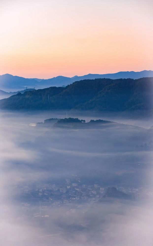冬临普洱观日出:云海壮阔 风景秀丽
