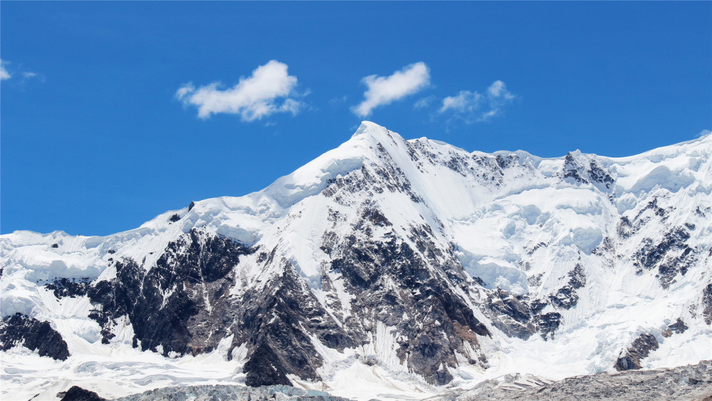 高清桌面壁纸,漂亮的雪山美景