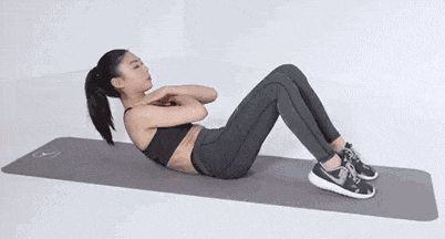 睡前5个虐腹动作,雕刻肌肉线条,练出男神的六块腹肌!